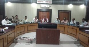 बदायूं-: सक्रियता व गंभीरता से कार्य करें अधिकारी, रैंकिंग में लाएं सुधार, वृक्षारोपण अभियान की कार्ययोजना बनाएं अधिकारी, जनपद को मिला 5036340 पौधे रोपित करने का लक्ष्य।
