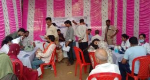 चन्दौली/बबुरी-: पूर्व माध्यमिक विद्यालय प्रांगण में एक दिवसीय निशुल्क स्वास्थ्य जांच शिविर का आयोजन।