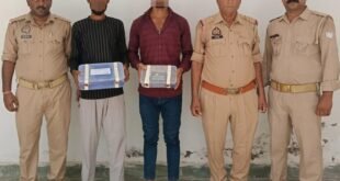चन्दौली-: पुलिस ने 2 युवकों को अवैध असलहा के साथ किया गिरफ्तार, दोनों अभियुक्त तमंचे के साथ फोटो-वीडियो बनाकर भौकाल दिखाने का काम करते थे।