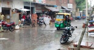 कासगंज-: जिले में अचानक से बदला मौसम का मिजाज, काली घटा छाने और तेज हवाओं के साथ हो रही झमाझम बारिश, झमाझम बारिश होने से मौसम हुआ सुहावना,