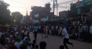 चन्दौली/सैयदराजा-: मुहर्रम के तीजा पर हुआ खेलों का प्रदर्शन।