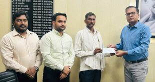 शाहजहांपुर: जिला प्रशासन की संवेदनशीलता, सर्पदंश पीड़िता के परिजनों को सौंपी 4 लाख की आर्थिक सहायता।