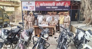 कासगंज: सोरों में जुआरियों पर पुलिस का शिकंजा, 1 लाख से अधिक की नकदी और 5 बाइक बरामद।