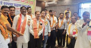 बदायूं: वैभव लॉन में हुआ डिस्ट्रिक्ट टैंट वेलफेयर एसोसिएशन का जिला सम्मेलन एवं शपथ ग्रहण समारोह, जुटे सैकड़ों व्यवसायी।