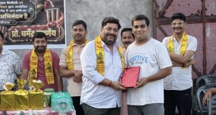 बिसौली: देव पैलेस क्रिकेट टूर्नामेंट का रोमांचक समापन, हनी वॉरियर्स ने फाइनल मुकाबला जीतकर अपने नाम की खिताबी ट्रॉफी।