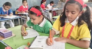 बिल्सी: फ्यूचर लीडर्स स्कूल में हुई रचनात्मक लेखन प्रतियोगिता, नन्हें विद्यार्थियों ने दिखाई अपनी प्रतिभा।