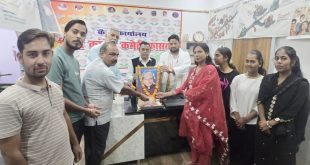 कासगंज: डॉ. एपीजे अब्दुल कलाम की पुण्यतिथि पर कांग्रेस कार्यालय में श्रद्धांजलि सभा, नेताओं ने याद किए आदर्श।