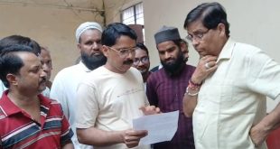 सहसवान: तालाब पाटकर प्लॉटिंग से जलभराव का मंडराया खतरा: सहसवान में मोहल्लेवासियों ने तहसीलदार को सौंपा ज्ञापन।