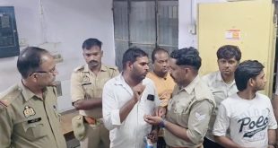 गंजडुंडवारा: गंजडुंडवारा-बदायूं मार्ग पर आमने-सामने की भिड़ंत में बाइक सवार युवक की मौत, युवती गंभीर रूप से घायल।
