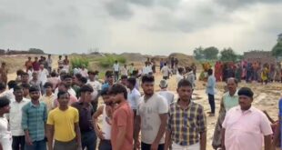 कासगंज: मथुरा-बरेली हाईवे पर अंडरपास की मांग, ग्रामीणों ने किया प्रदर्शन; आंदोलन तेज करने की चेतावनी।