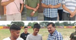 शाहजहांपुर में राष्ट्रमंडल खेलों की शानदार सफलता का जश्न, स्टेडियम में बांटी गई मिठाई।