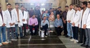 बदायूं: राजकीय मेडिकल कॉलेज में नशा मुक्त भारत पखवाड़ा के तहत हुआ नुक्कड़ नाटक और शपथ ग्रहण कार्यक्रम।