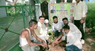 सहसवान में मुस्लिम राष्ट्रीय मंच का अनूठा अभियान: शहीदों और मां के नाम पर रोपे गए पौधे।