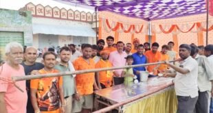 बिसौली: महाकाल युवा ग्रुप ने लगाया तृतीय विशाल भंडारा, गूंजे ‘हर हर महादेव’ के जयकारे।