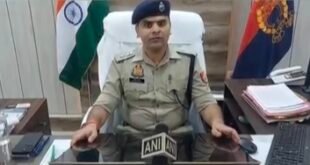 बलरामपुर में भारत-नेपाल सीमा पर वाहन चोरी करने वाले अंतरराष्ट्रीय गिरोह का पर्दाफाश, तीन मोटरसाइकिल के साथ एक नेपाली नागरिक गिरफ्तार। 