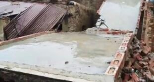 शाहजहांपुर: पड़ोसी के कच्चे मकान की दीवार गिरने से चाचा-भतीजे की दर्दनाक मौत, मां गंभीर रूप से घायल।