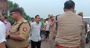 फर्रुखाबाद: खाटू श्याम की शोभा यात्रा देखने गई 8 वर्षीय बच्ची हुई गायब, पुलिस ने कुछ ही घंटों में किया सकुशल बरामद और आरोपी हिरासत में।
