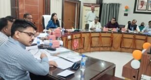 बदायूं: बैंक शाखाओं में लंबित ऋण मामलों पर सीडीओ सख्त, समय से निस्तारण के निर्देश।
