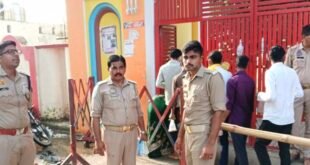 शाहजहांपुर: श्रवण मास और कांवड़ यात्रा के दृष्टिगत सीओ सदर ने मदनापुर के शिव मंदिर पर परखी सुरक्षा और यातायात व्यवस्था।