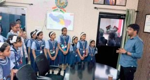 उझानी: छात्रों ने जानी डाकघर की कार्यप्रणाली: एपीएस इंटरनेशनल स्कूल के बच्चों ने किया बदायूँ डाकघर का शैक्षणिक भ्रमण।