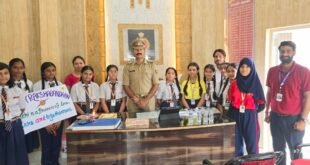 सेठ एम. आर. जयपुरिया स्कूल की छात्राओं ने सहसवान कोतवाली में पुलिसकर्मियों को बांधी राखी।