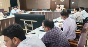 बदायूं: सीडीओ गामिनी सिंगला ने की विकास कार्यों की समीक्षा, तय समय में गुणवत्तापूर्ण कार्य पूरा करने के निर्देश।