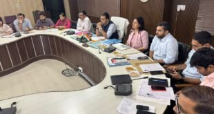 बरेली-मुरादाबाद खण्ड शिक्षक निर्वाचन: डीएम ने समीक्षा बैठक में तैयारियों को दिए अंतिम रूप।
