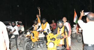 सेवा संकल्प यात्रा का बदायूँ में हुआ भव्य स्वागत, विकसित भारत-2047 के संकल्प से जुड़े लोग।