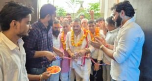 बिल्सी में आधुनिक सुविधाओं से लैस ‘डॉक्टर्स जिम’ का सपा विधायक ब्रजेश यादव ने किया शुभारंभ।