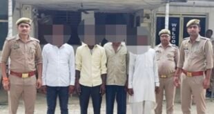 बदायूं: शांति व्यवस्था भंग करने के आरोप में बदायूं पुलिस ने 10 लोगों को किया गिरफ्तार, एसडीएम कोर्ट में किया पेश।
