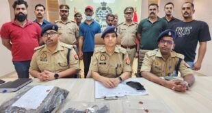 फर्रुखाबाद: एसओजी और कादरीगेट पुलिस ने किया बाइक चोर गिरोह का भंडाफोड़, पुर्जे काटकर बेचने वाले दो आरोपी गिरफ्तार।
