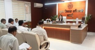 पीएम सूर्य घर योजना: बदायूँ में सीडीओ ने की प्रगति की समीक्षा, दिए कड़े निर्देश।