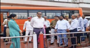 शाहजहांपुर में बाढ़ और अतिवृष्टि को लेकर प्रशासन अलर्ट, डीएम ने प्रभावित क्षेत्रों का किया निरीक्षण।