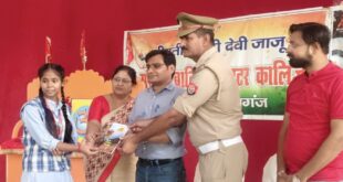 कासगंज: सड़क सुरक्षा को लेकर स्कूलों में जागरूकता अभियान: छात्राओं को बताए यातायात नियम व ‘गुड सेमेरिटन’ योजना के फायदे।