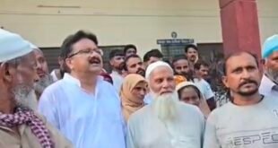 बहेड़ी: बरेली में विकास के मुद्दों पर मुखर हुए नसीम अहमद: जर्जर सड़कों के निर्माण की मांग को लेकर एसडीएम को सौंपा ज्ञापन।