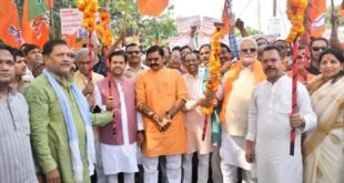 विकसित भारत संकल्प यात्रा में उमड़ा जनसैलाब।