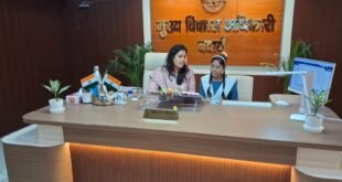 मिशन शक्ति के तहत अलशिफा बनीं एक दिन की सीडीओ, विकास कार्यों की समीक्षा कर समझी प्रशासनिक कार्यप्रणाली।