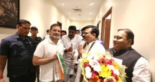 राहुल गांधी से मिले कांग्रेस नेता हसीब खान, 1 नवंबर के प्रदर्शन और आगामी विधानसभा चुनाव पर हुई चर्चा।
