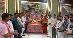 सपा कार्यकर्ताओं ने श्रद्धा के साथ मनाई सरदार वल्लभभाई पटेल की जयंती।