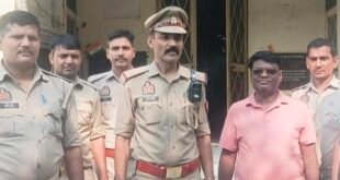 सहसवान में बिजली चोरी का खुलासा, बिना मीटर ई-रिक्शा चार्ज करते मिले।