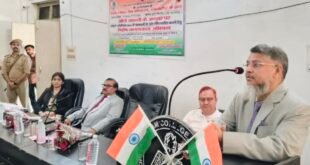 शाहजहांपुर: छात्राओं को पॉक्सो कानून और गुड टच-बैड टच की दी जानकारी।