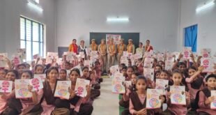 बिसौली: बालिकाओं को सिखाए सुरक्षा के उपाय, हेल्पलाइन नंबरों की दी जानकारी।