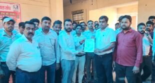 लंबित मांगों को लेकर लेखपालों ने मुख्यमंत्री को भेजा पत्र, आंदोलन की चेतावनी।
