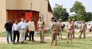 रामलीला मैदान का एसपी ने लिया जायजा, सुरक्षा इंतजामों को लेकर दिए निर्देश।