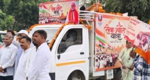 खिरनी बाग से शहीद उद्यान तक निकली सेवा ज्योति कलश यात्रा।