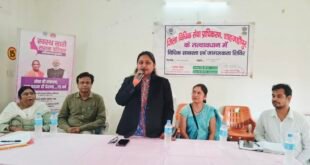 निगोही सीएचसी में जागरूकता शिविर, महिलाओं को सर्वाइकल कैंसर से बचाव की दी जानकारी।