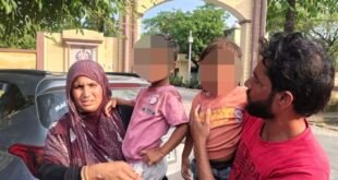 टॉफी लेकर लौट रहे दो मासूम भाइयों पर कुत्ते का हमला, चेहरे और होंठ पर किए गहरे घाव।