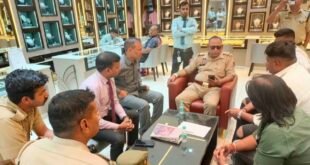 करिश्मा कपूर के आगमन से पहले पुलिस अलर्ट, कोतवाल ने की सुरक्षा तैयारियों की समीक्षा।