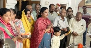 बिसौली के बड़ा मंदिर में श्रद्धा और उल्लास के साथ मनाई गई शरद पूर्णिमा।