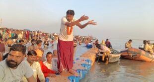 माता काली शक्तिपीठ छछऊ धाम से निकली भव्य नारियल विसर्जन यात्रा, कछला घाट पर 21 हजार एक नारियल विसर्जित।